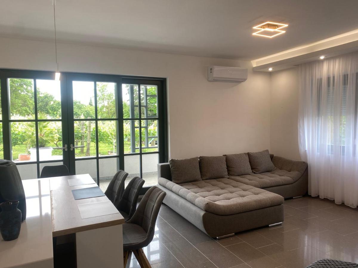 Terra Toscana Apartman Шарвар Экстерьер фото